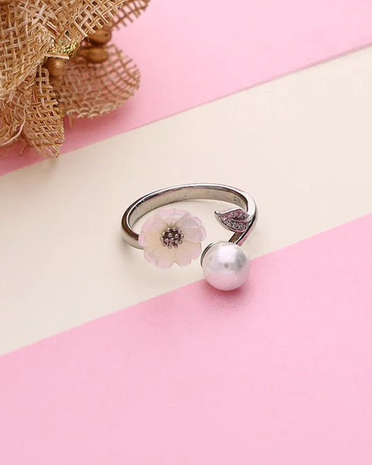 Florea Pearl Ring in 92.5 Silver
