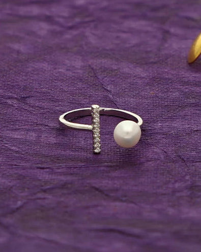 Perle Ring in 92.5 Silver