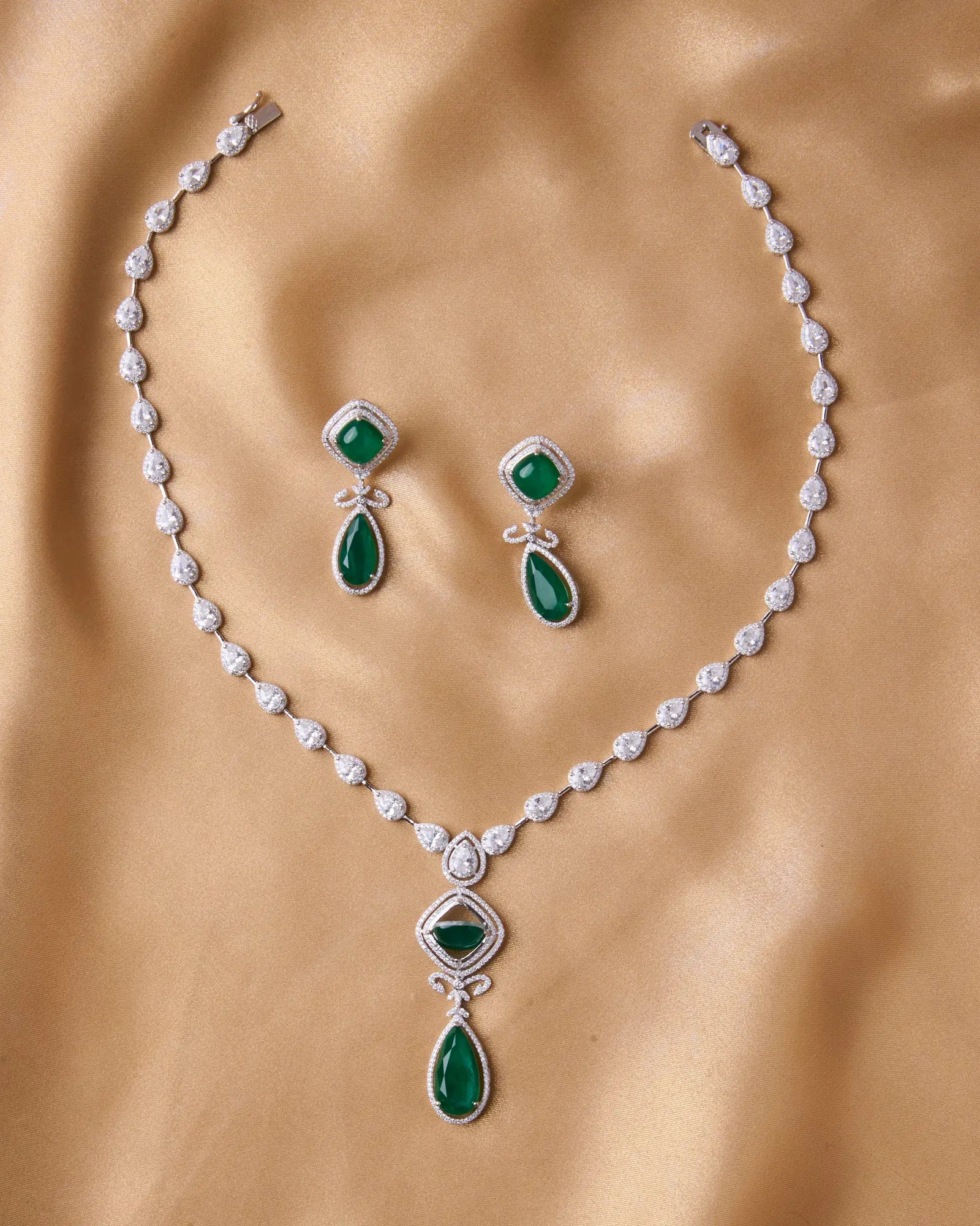 Emerald Aura Silver Statement Necklace