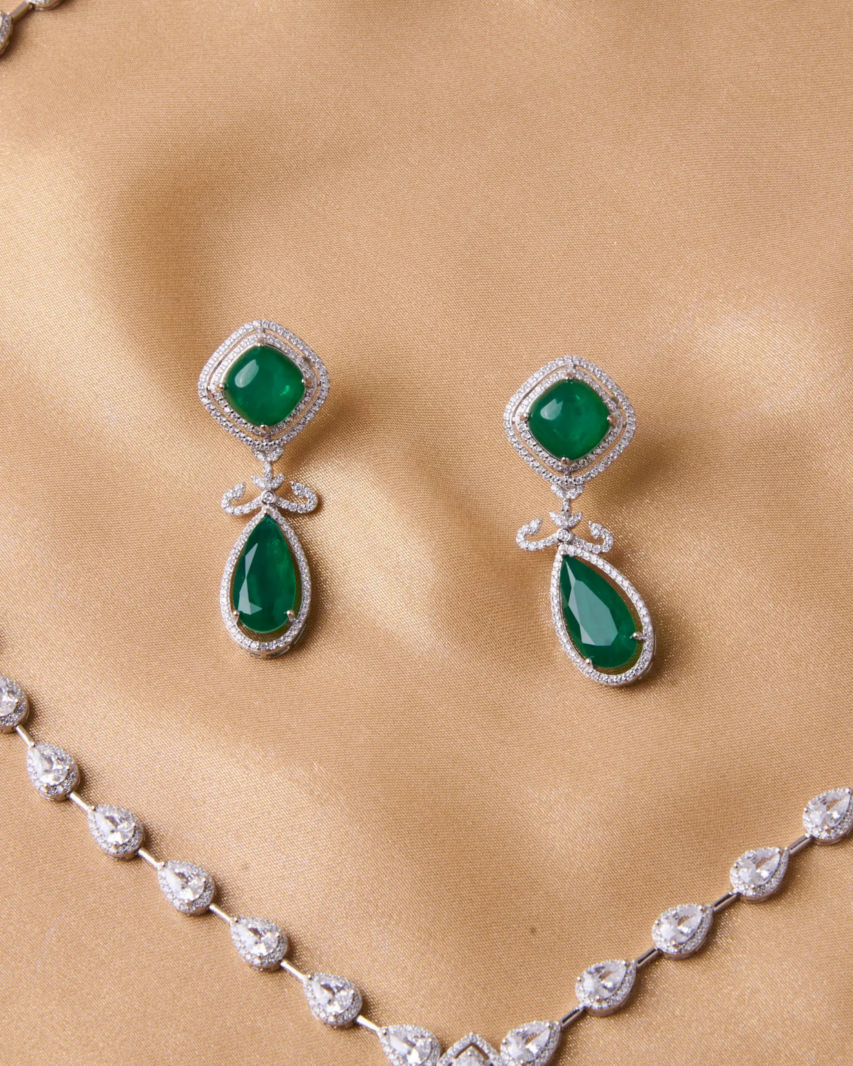 Emerald Aura Silver Statement Necklace