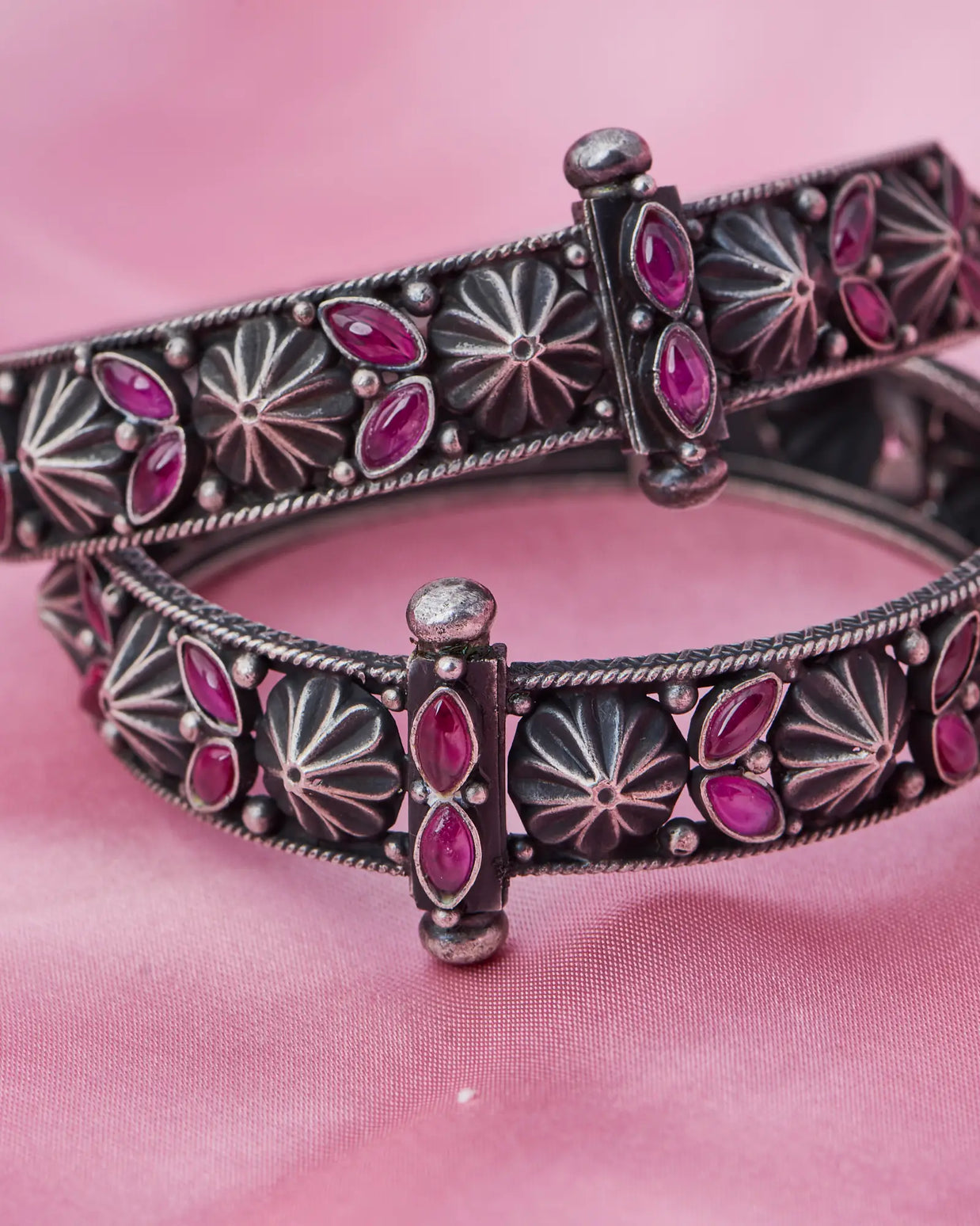 Twilight Ruby Kundan Bangle