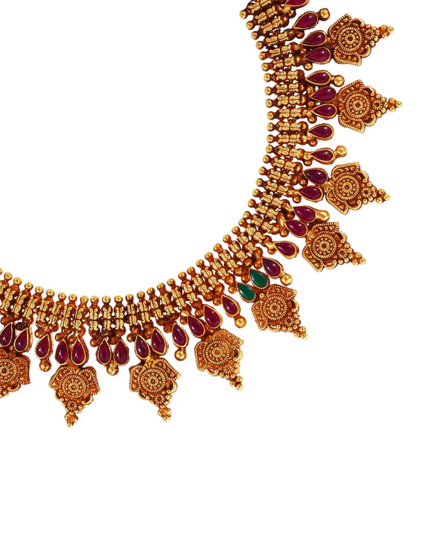 Royal Kundan Collar: Vintage Elegance