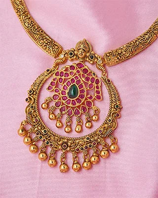 Antique Lakshmi Ruby Pendant Necklace in 92.5 Silver