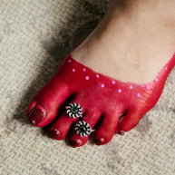 Emerald Elegance Toe Ring
