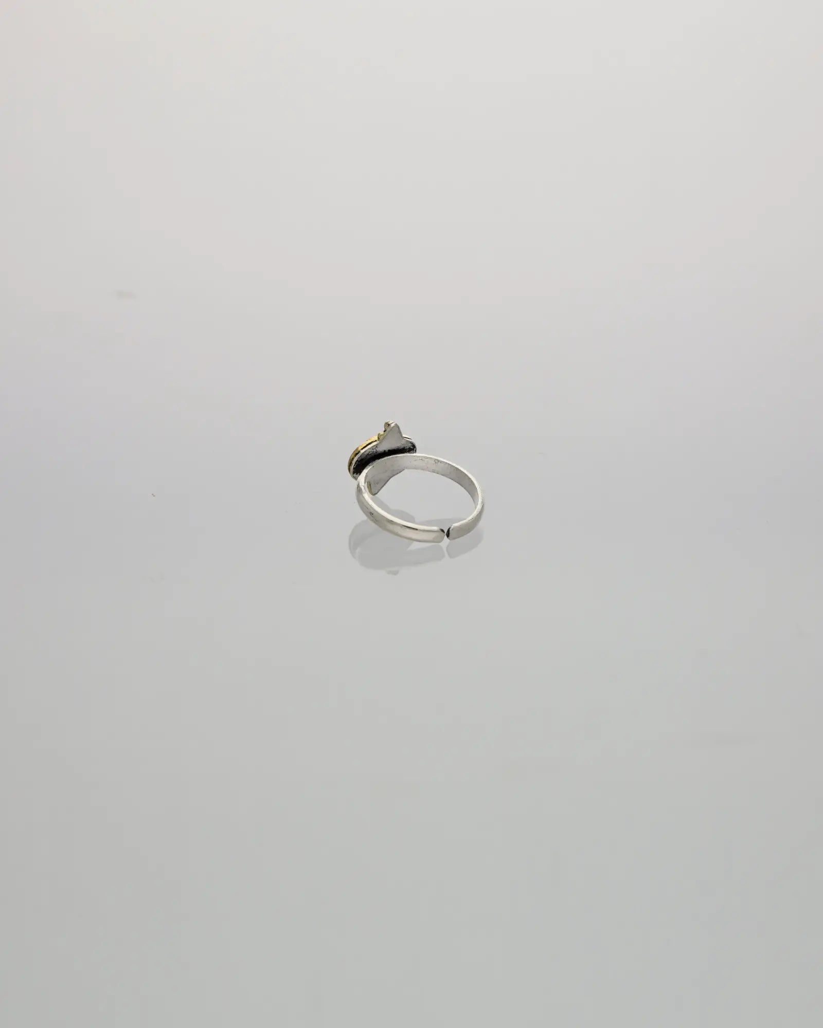 Heritage Ruby Glow Toe Ring