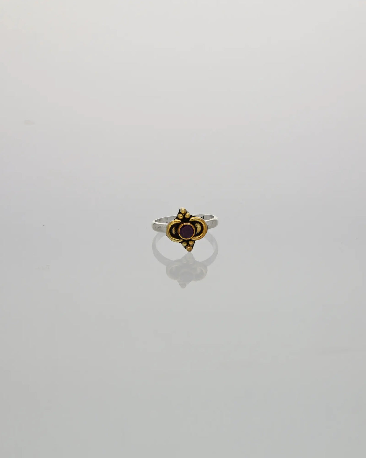 Heritage Ruby Glow Toe Ring