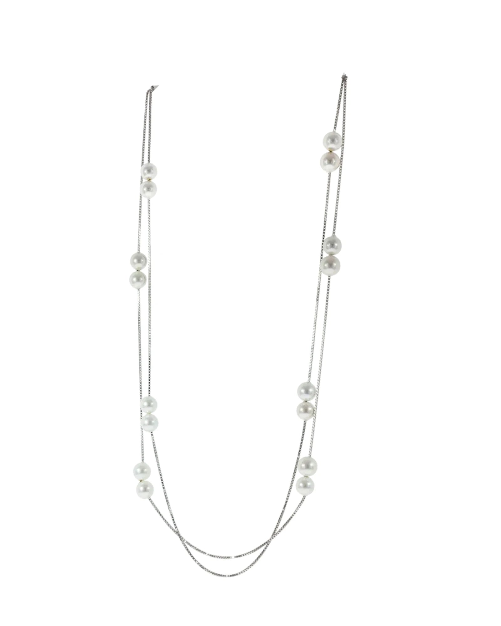 LuxeTwist Pearl Elegance Necklace