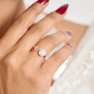 Glimmering Pearl Garden Ring