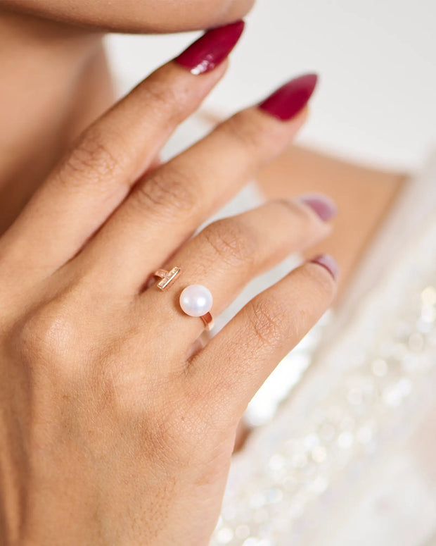 Glimmering Pearl Garden Ring