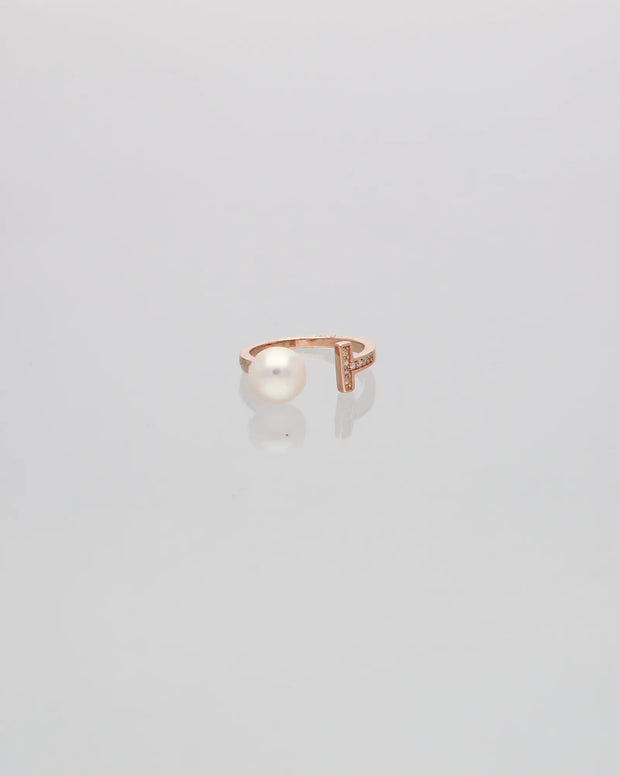 Glimmering Pearl Garden Ring in 92.5 Silver