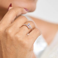 Twinkle Nail Ring: Glam in Every Angle!