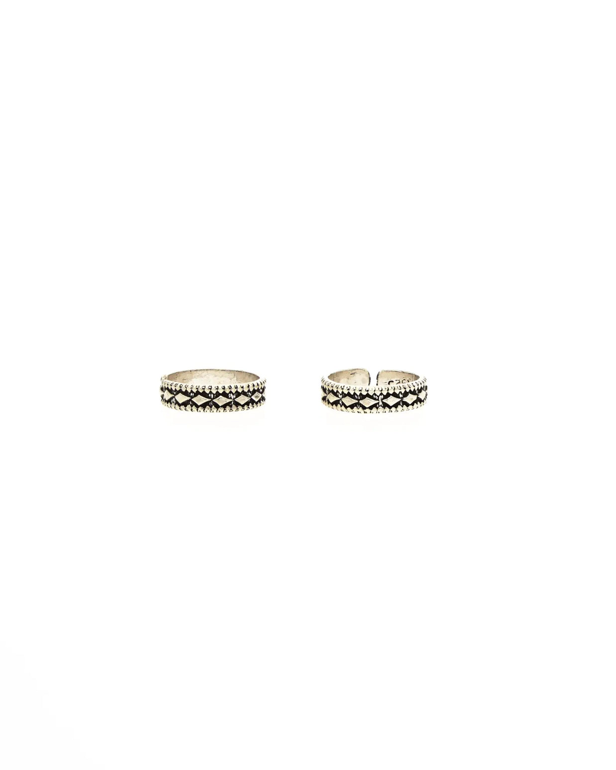 Radiant Antique Toe Ring