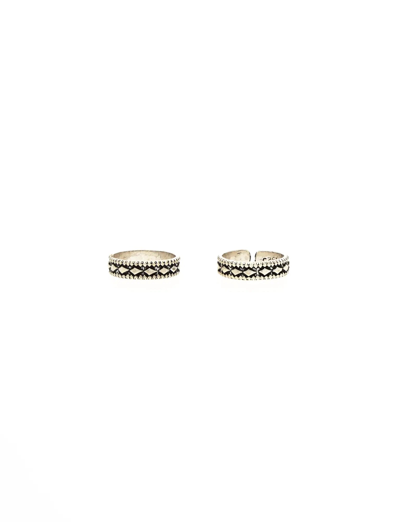 Radiant Antique Toe Ring