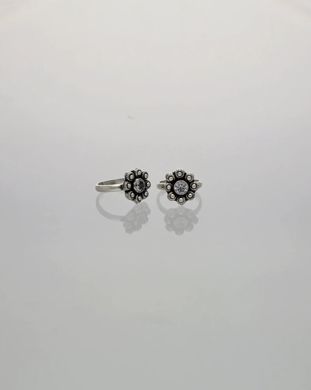 Floral Glow Toe Ring