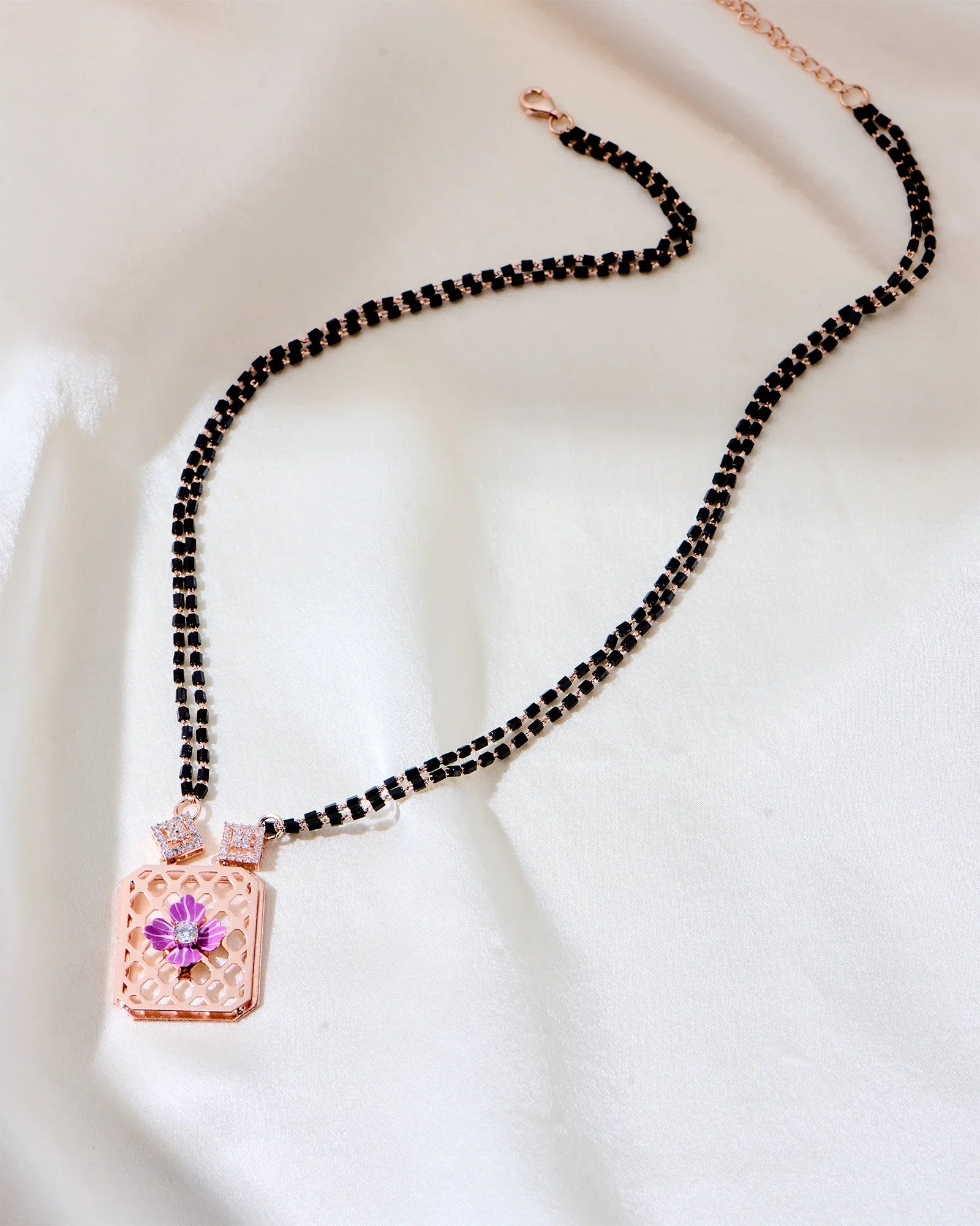 elara-charm-rose-gold-mangalsutra