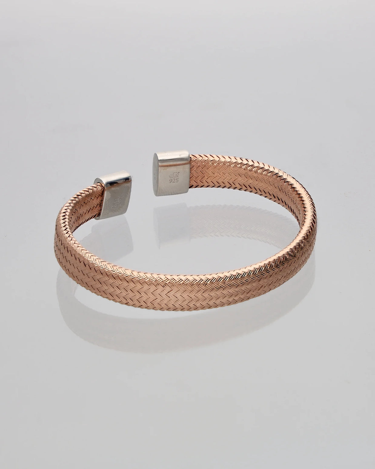 Cloudlight Charm Kada