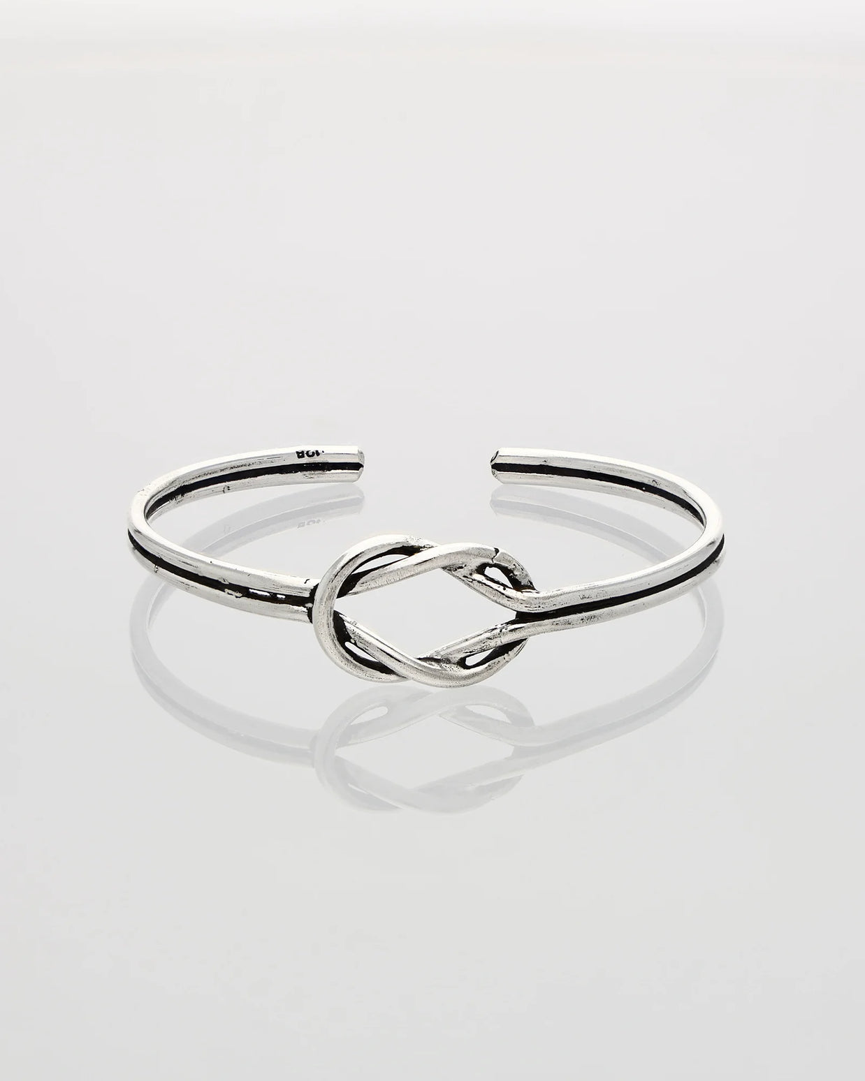 Regalia Knot Kada