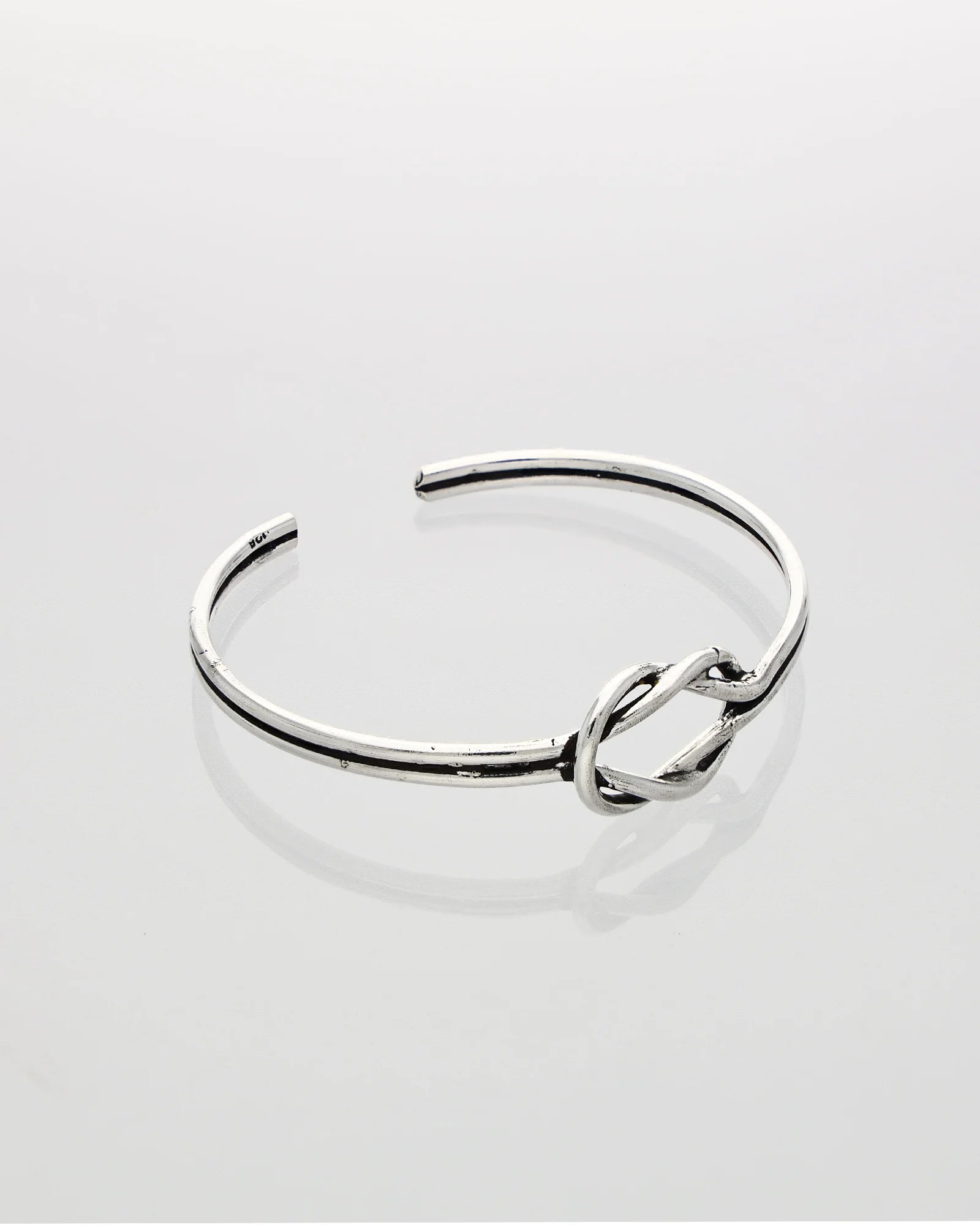 Regalia Knot Kada