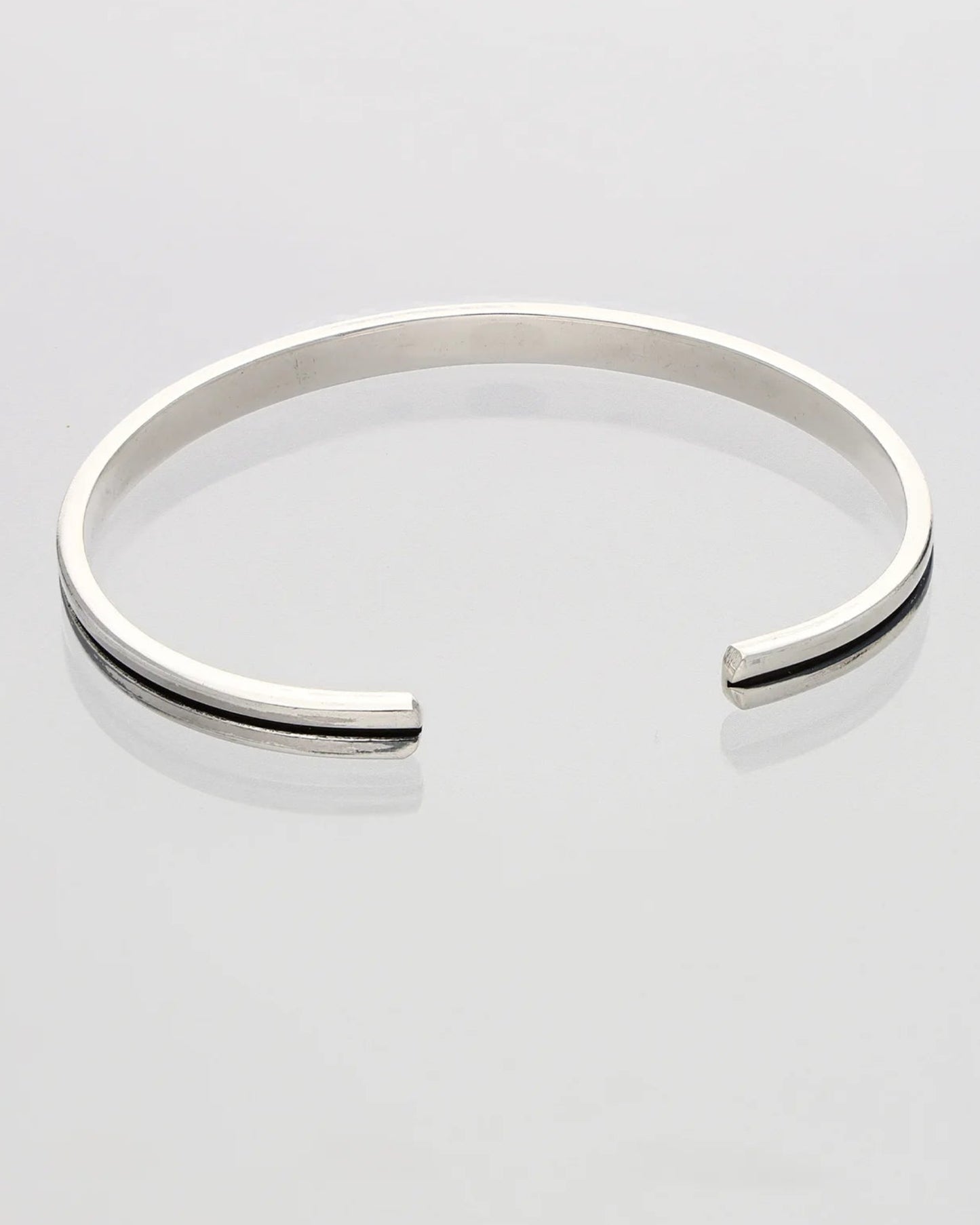 Solitaire Kada in 92.5 Silver