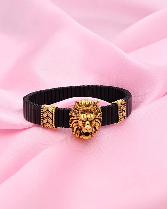 Lion Bracelet in 92.5 Silver