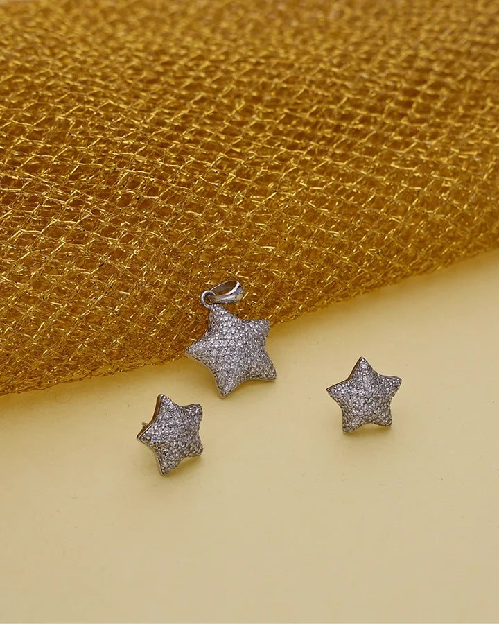 Stellar Shine Pendant Set in 92.5 Silver