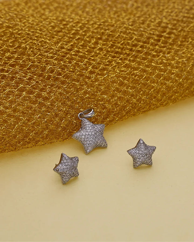 Stellar Shine Pendant Set in 92.5 Silver