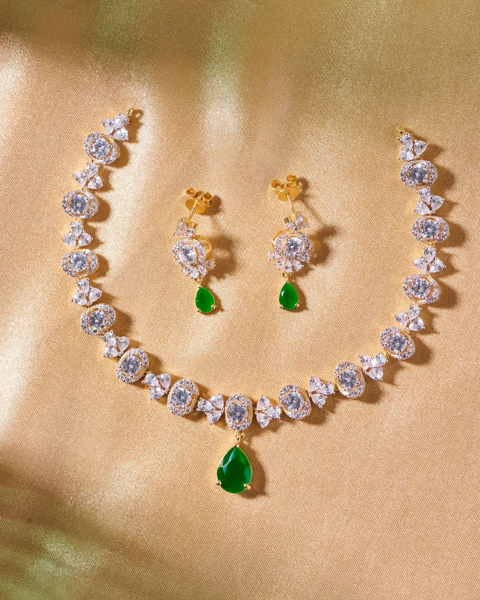 Emerald Glow Heritage Necklace