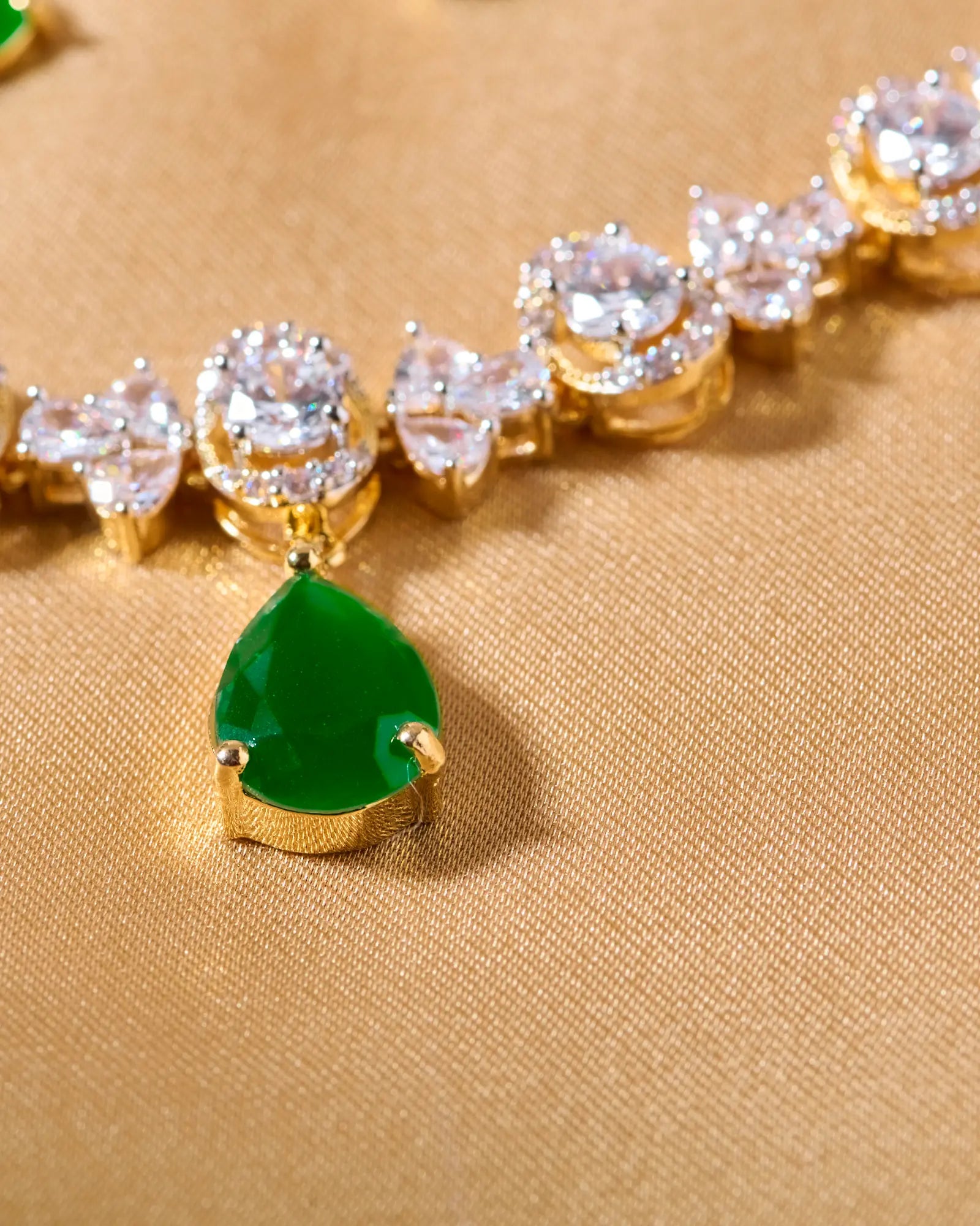Emerald Glow Heritage Necklace