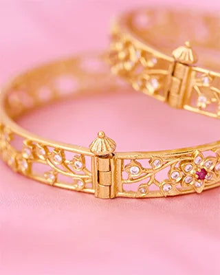 Silsila Rohini Bangle in 92.5 Silver