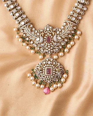 Maharani’s Grace Long Haar in 92.5 Silver