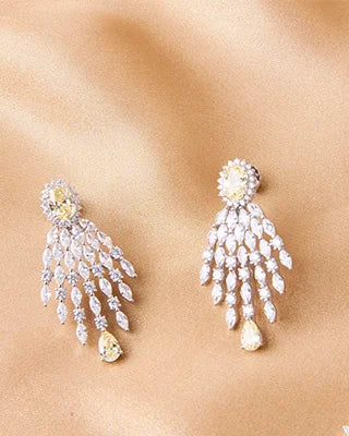 Sunlit Grace Silver Necklace in 92.5 Silver