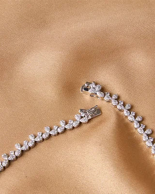 Ascending Elegance Green Silver Necklace in 92.5 Silver