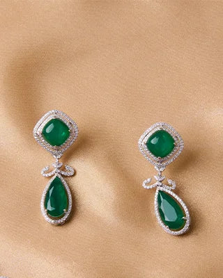 Emerald Aura Silver Statement Necklace  in 92.5 Silver