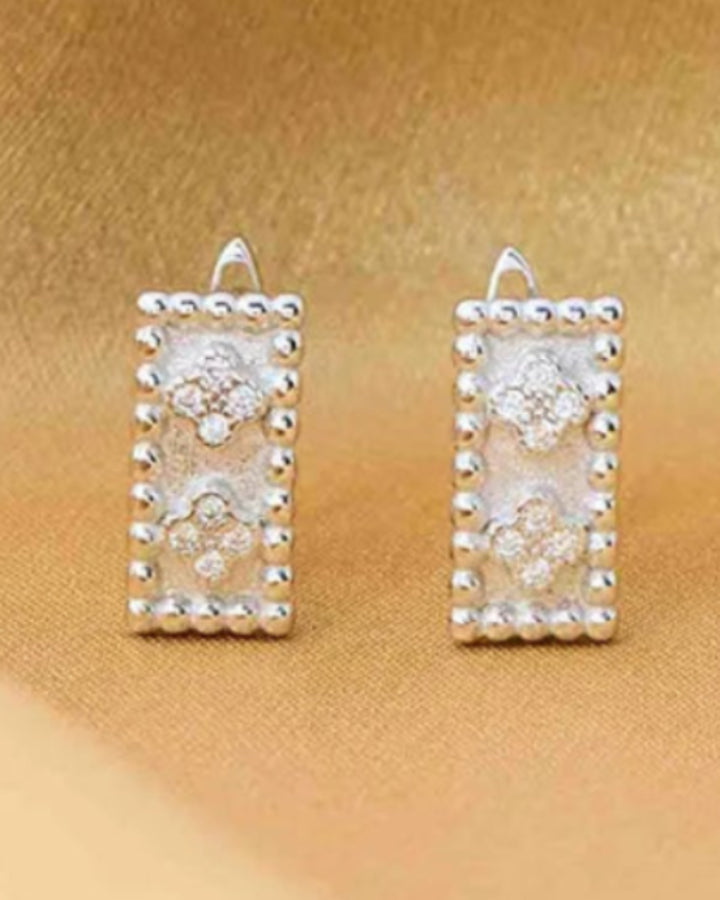 Bar Studs in 92.5 Silver