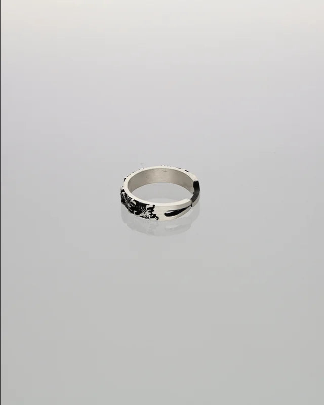 Vintage Oxidized Silver Ring in 92.5 Silver