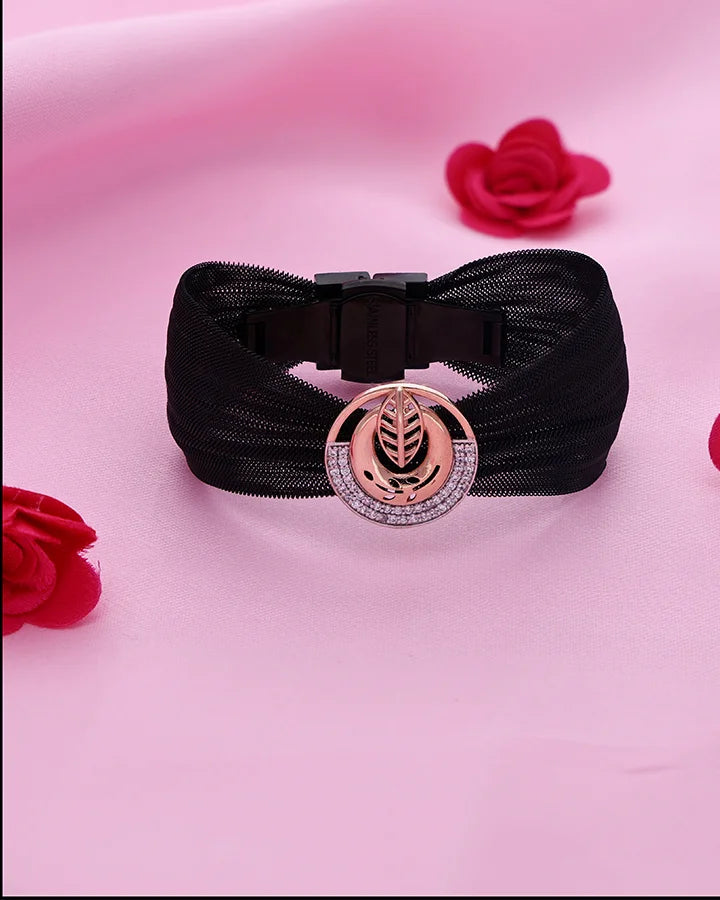 Midnight Radiance Round Cuff in 92.5 Silver