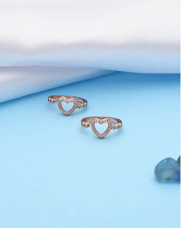 Heartarose Glint Toe Ring in 92.5 Silver