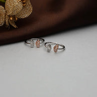 Papillon Twin Glint Toe Ring in 92.5 Silver