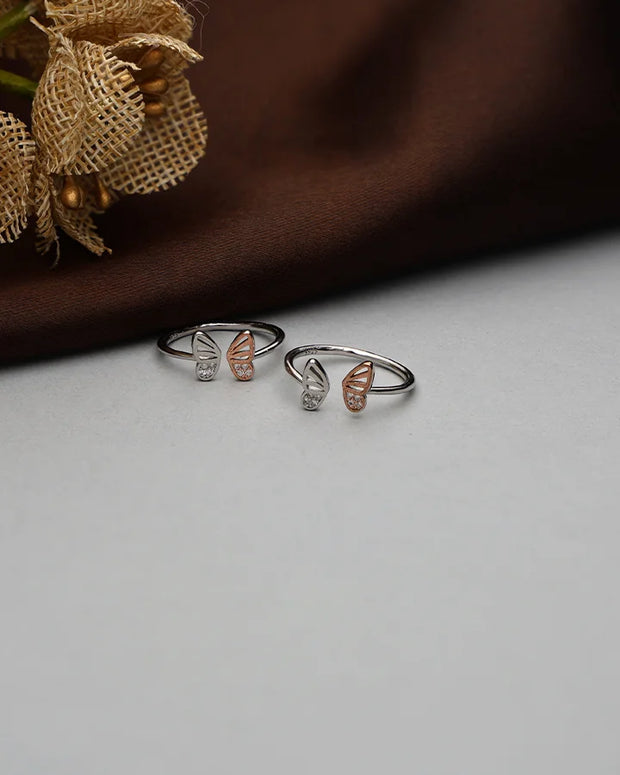 Papillon Twin Glint Toe Ring in 92.5 Silver