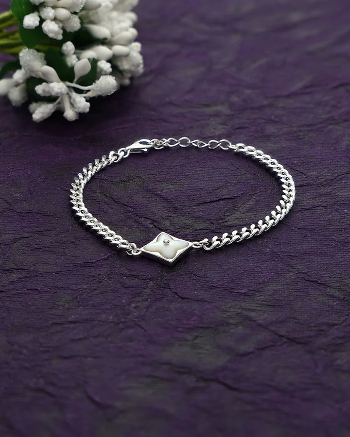 Celestia Pearl Cuban Bracelet in 92.5 Silver