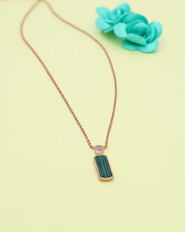 Elora Verdant Bar Chain  in 92.5 Silver