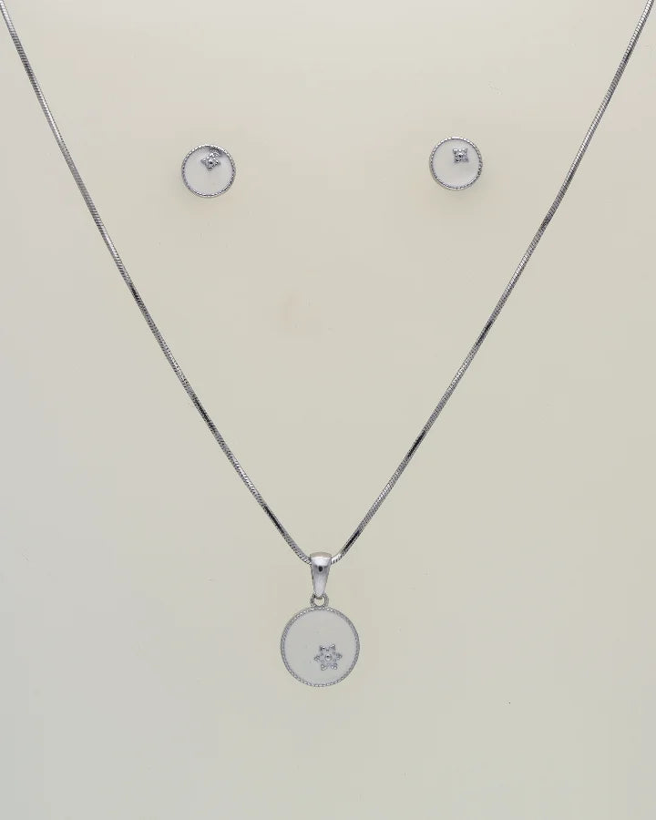 GleamWhite Pendant Set in 92.5 Silver