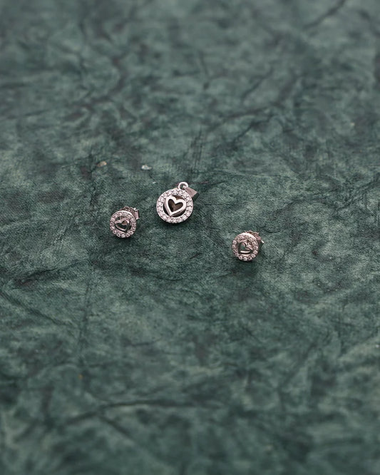 HeartAura Round Pendant Set in 92.5 Silver