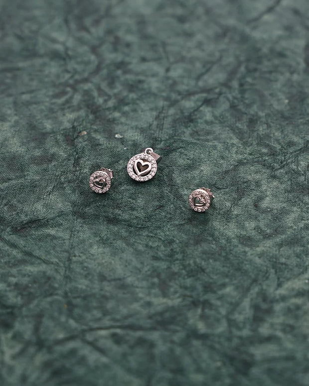 HeartAura Round Pendant Set in 92.5 Silver