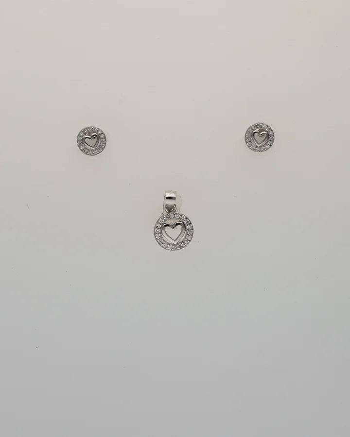 HeartAura Round Pendant Set in 92.5 Silver